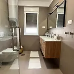 Apartment Gorgeous App Contessa By Guide *